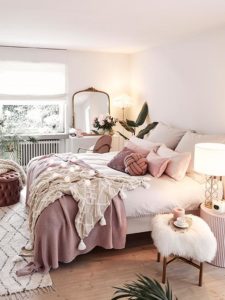Créer une décoration de chambre à coucher romantique